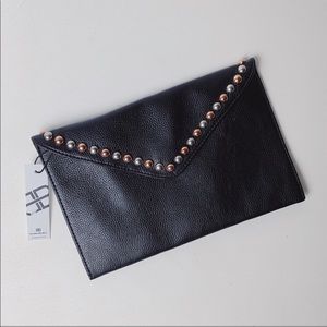 B-Low The Belt Clutch